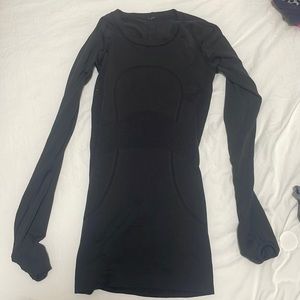 Black Lululemon long sleeve 2